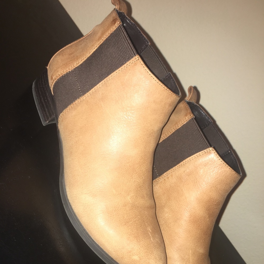Nine West Ankle Boots (Camel)